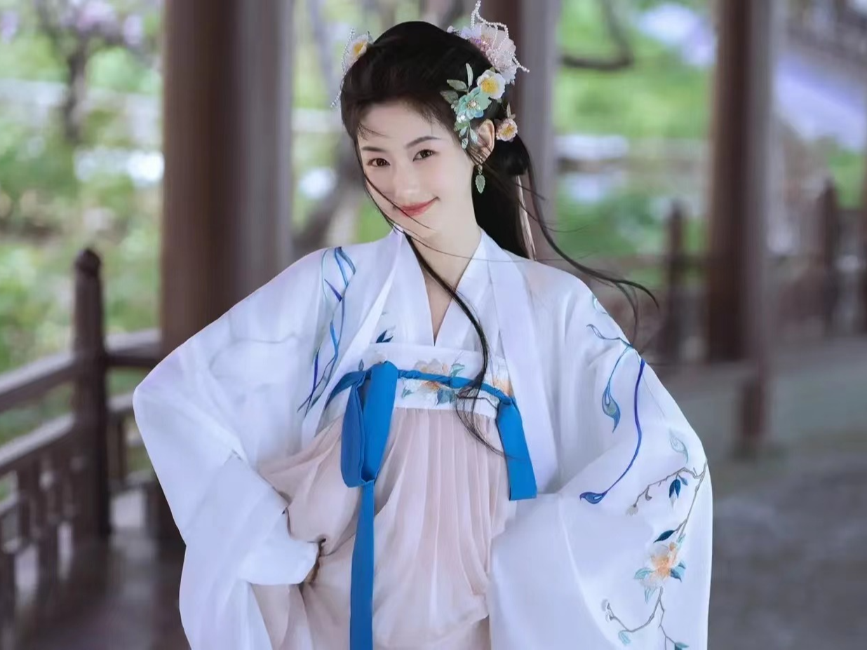 《托斯卡纳的葡萄园：在阳光里酿一壶时光》