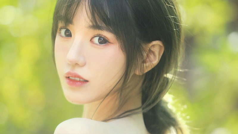 《冰岛极光夜：当夜空化作绿色绸缎》